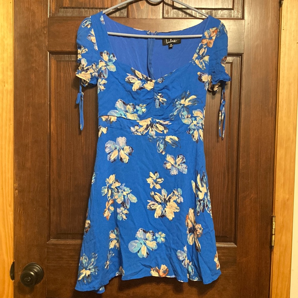 Lulu’s Medium Blue Floral Spring Dress